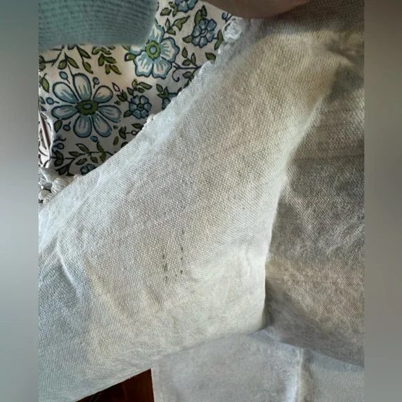 Nicole Miller Boho Table Runner✨ - Picture 8 of 10